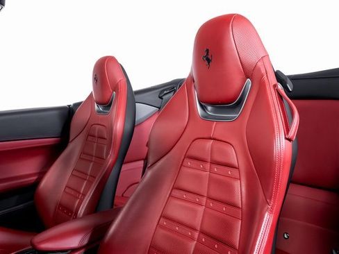 Certified 2020 Ferrari Portofino image 21