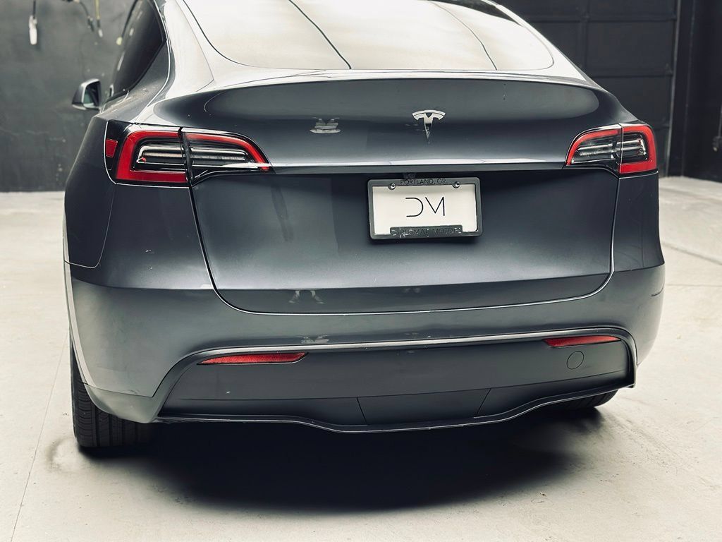 Used 2023 Tesla Model Y Long Range AWD/4WD image 16
