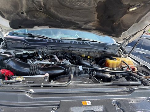 Used 2019 Ford F350 Platinum w/ Platinum Ultimate Package AWD/4WD image 30