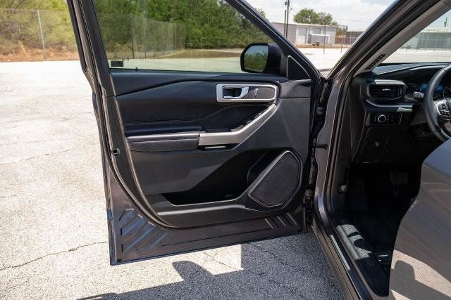 Used 2023 Ford Explorer XLT RWD image 11