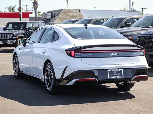 Used 2026 Hyundai Sonata SEL FWD image 6
