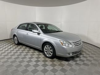 Used 2006 Toyota Avalon XLS video 1