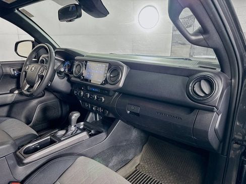 Used 2023 Toyota Tacoma TRD Off-Road image 27