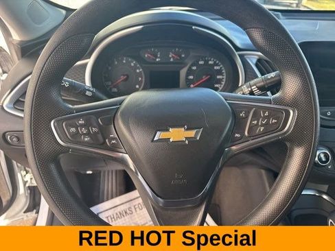 Used 2024 Chevrolet Malibu LT image 16