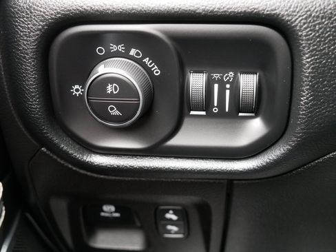 Used 2021 RAM 1500 Laramie image 26