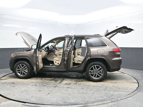 Used 2021 Jeep Grand Cherokee Limited w/ Trailer Tow Group IV image 34