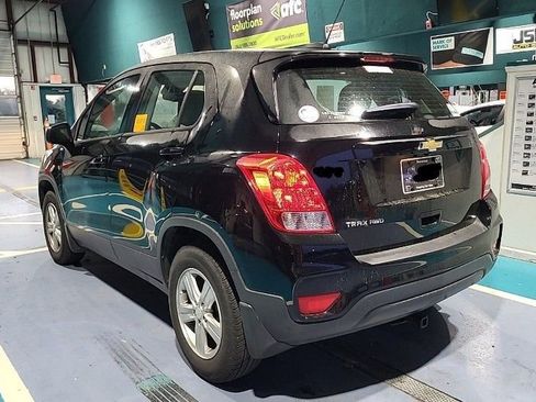 Used 2018 Chevrolet Trax LS w/ LPO, Protection Package AWD/4WD image 2