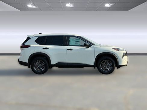 New 2026 Nissan Rogue S image 8