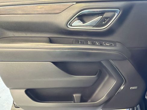 Used 2022 Chevrolet Tahoe LT w/ Luxury Package image 19