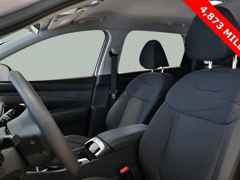 Used 2025 Hyundai Tucson SE image 8
