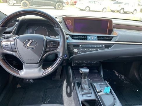 Used 2021 Lexus ES 300h w/ Accessory Package 2 FWD image 7