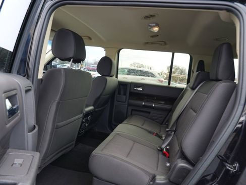 Used 2019 Ford Flex SEL image 18