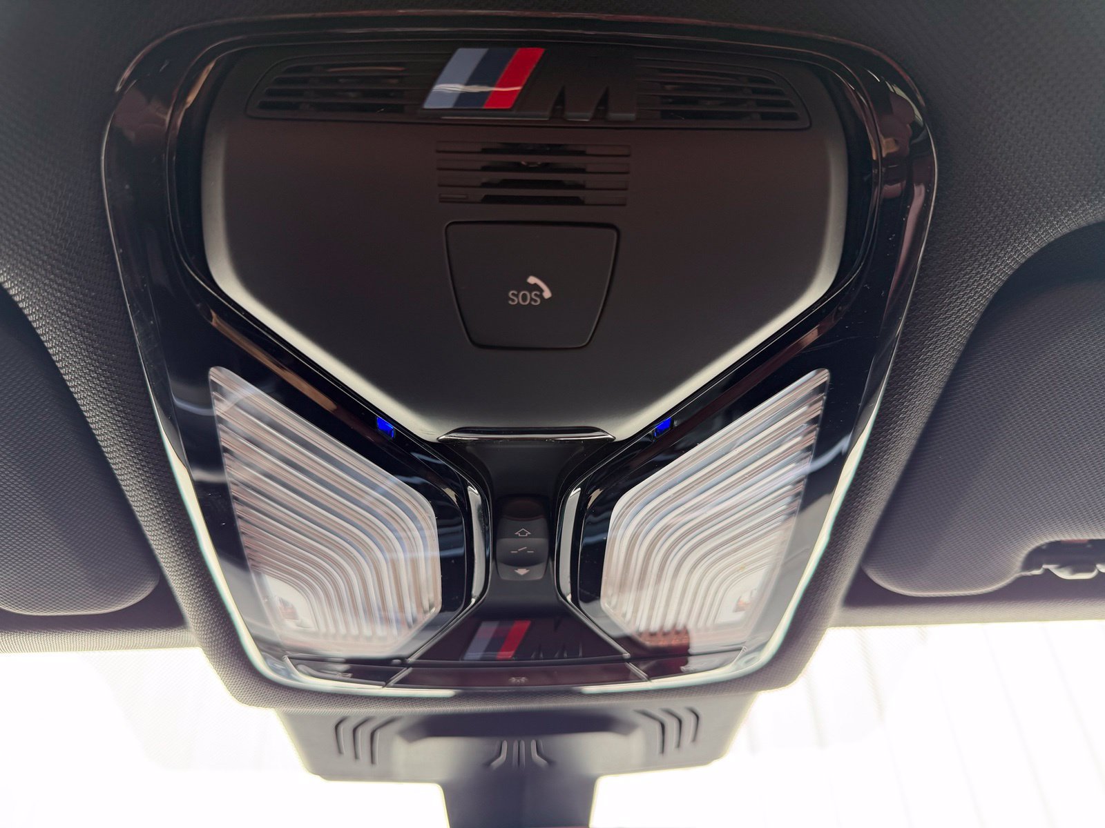 Used 2021 BMW X6 M50i w/ Executive Package AWD/4WD image 24