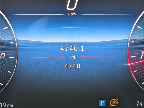 Used 2026 Mercedes-Benz GLC 300 4MATIC image 11