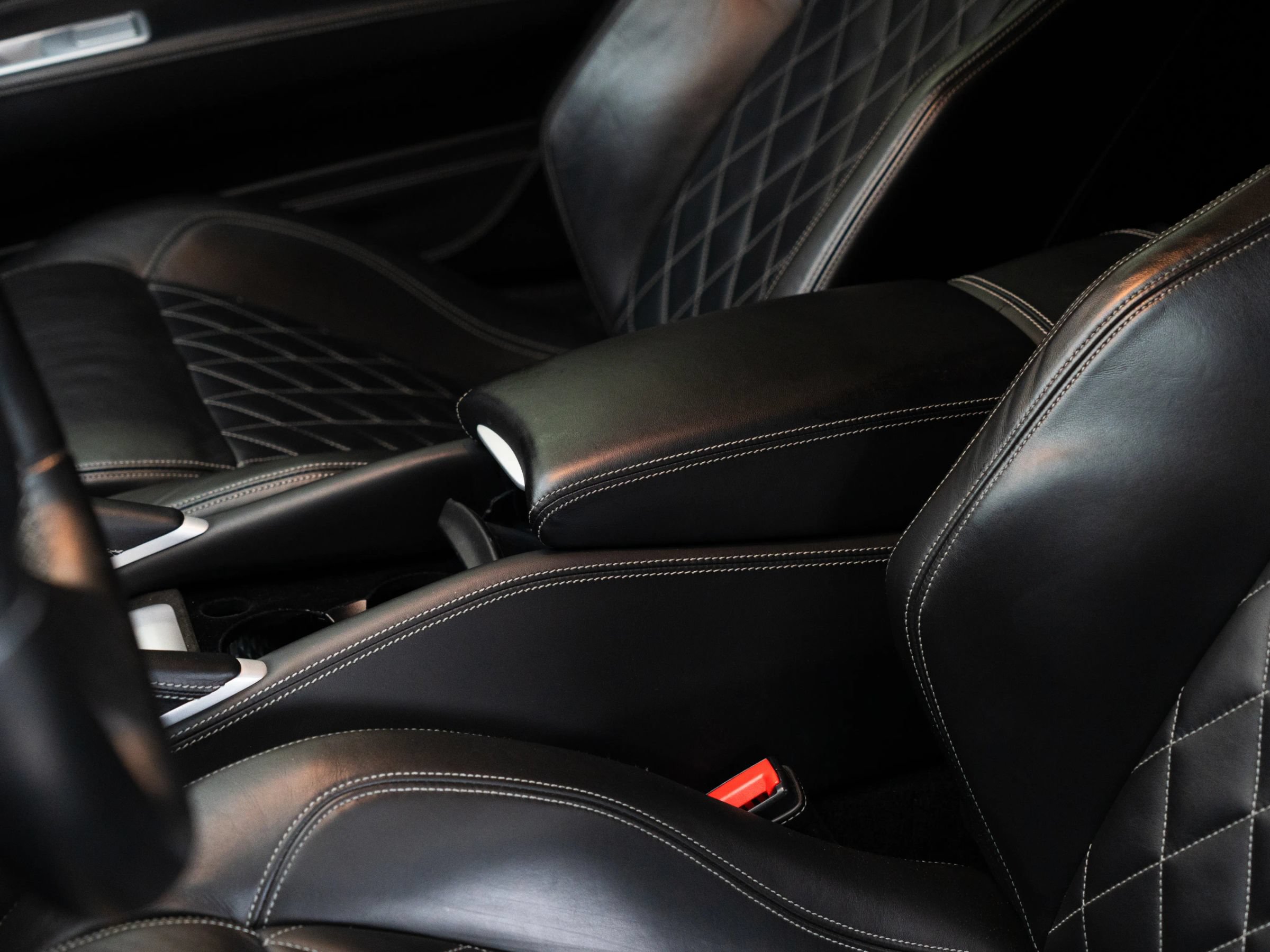 Used 2012 Ferrari FF AWD/4WD image 35