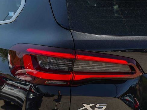 Used 2022 BMW X5 sDrive40i w/ Parking Assistance Package image 7