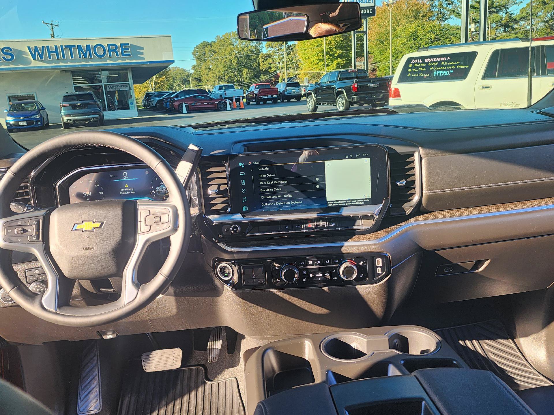 Used 2024 Chevrolet Silverado 2500 LT w/ Convenience Package RWD image 14