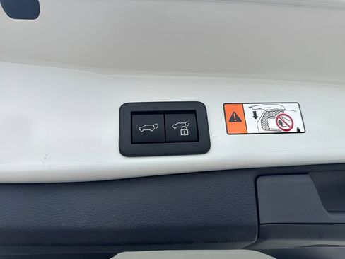 Used 2026 Toyota RAV4 XLE Premium w/ Weather Package FWD image 19