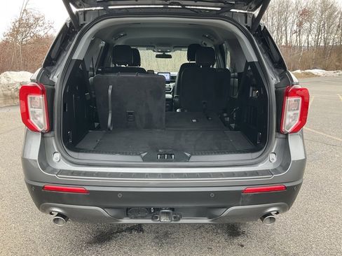 Used 2023 Ford Explorer XLT w/ Equipment Group 202A image 23