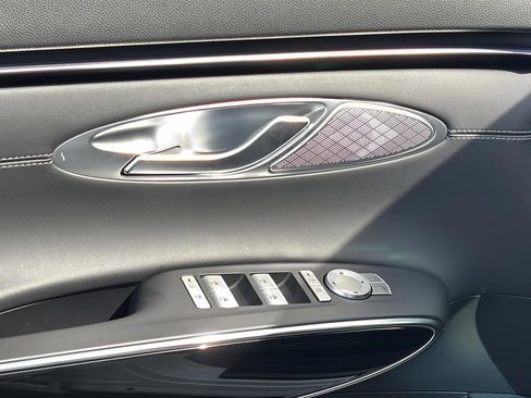 Certified 2026 Genesis GV70 2.5T AWD/4WD image 16