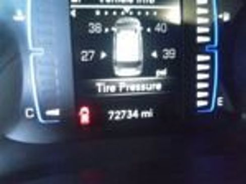 Used 2023 Chrysler Voyager LX FWD image 18