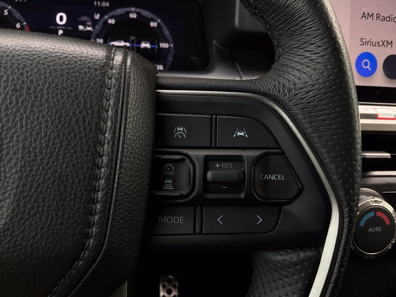 Used 2025 Toyota Tacoma TRD Sport AWD/4WD image 38