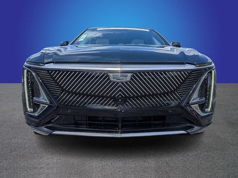 Certified 2024 Cadillac Lyriq Luxury AWD/4WD image 8