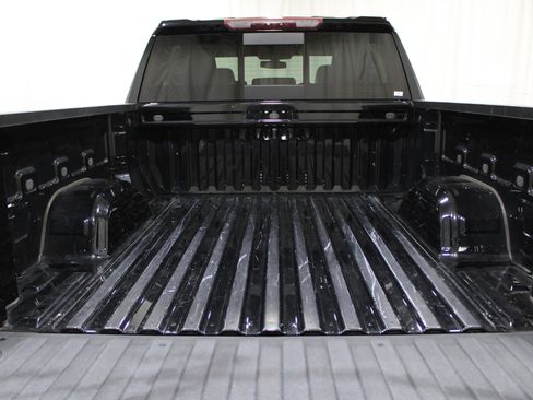 Used 2021 Chevrolet Silverado 1500 LTZ image 34