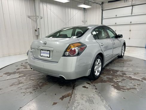 Used 2008 Nissan Altima 2.5 S w/ Convenience Plus Pkg FWD image 3