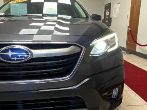 Used 2022 Subaru Outback Limited image 10