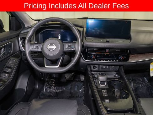 Certified 2024 Nissan Rogue Platinum w/ Platinum Premium Package FWD image 7