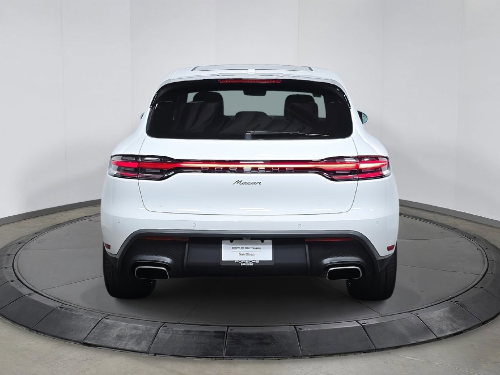 Certified 2026 Porsche Macan AWD/4WD image 6