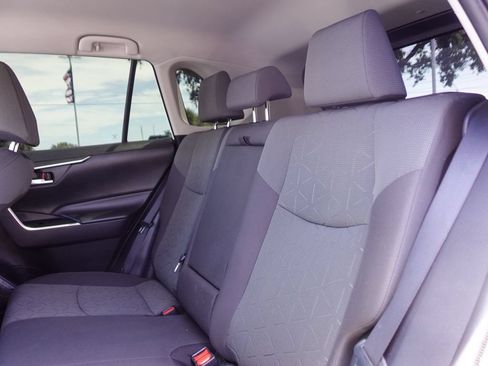 Used 2021 Toyota RAV4 XLE w/ XLE Grade Weather Package AWD/4WD image 25