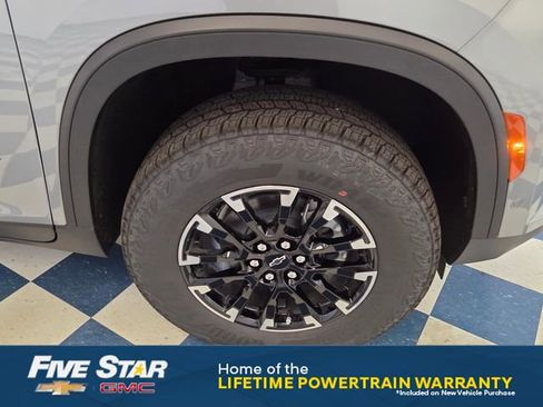 New 2026 Chevrolet Traverse Z71 w/ Enhanced Driving Package AWD/4WD image 19