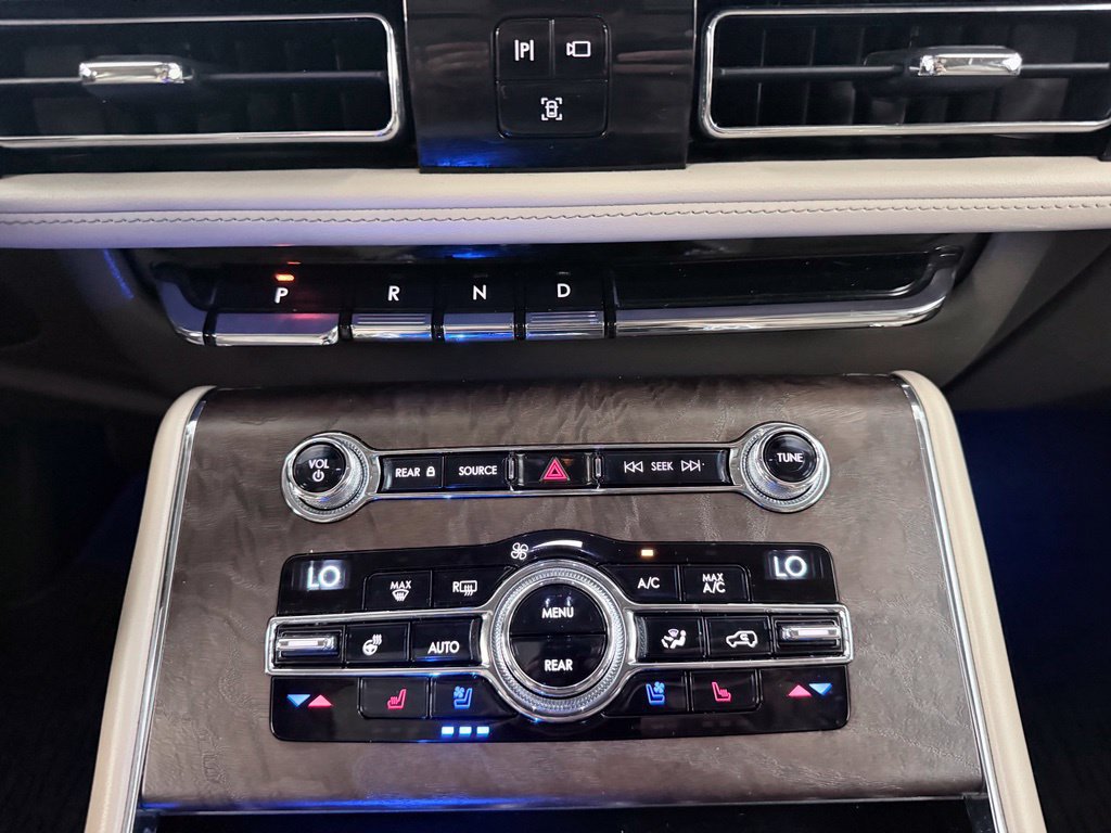Used 2020 Lincoln Aviator Reserve w/ Equipment Group 202A AWD/4WD image 27