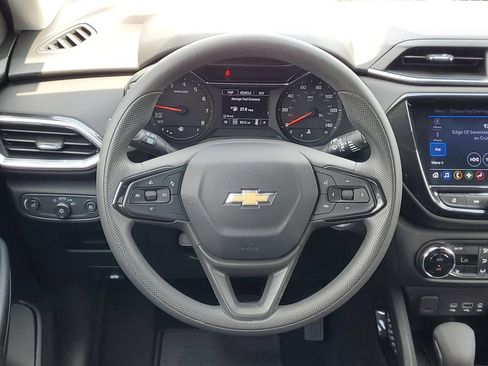 Used 2023 Chevrolet TrailBlazer LT w/ Convenience Package AWD/4WD image 25