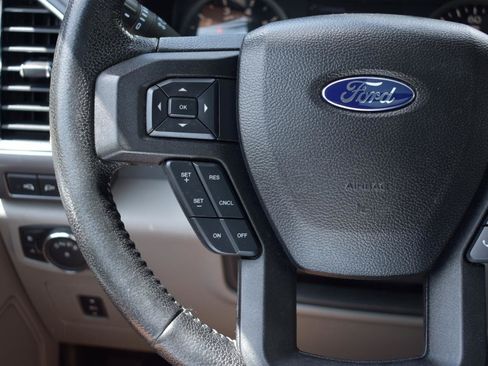 Used 2016 Ford F150 XLT w/ Equipment Group 302A Luxury AWD/4WD image 32