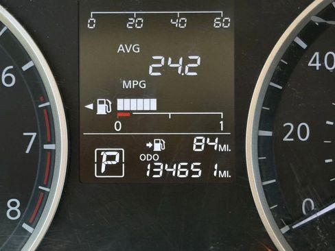 Used 2020 Nissan Kicks S image 8