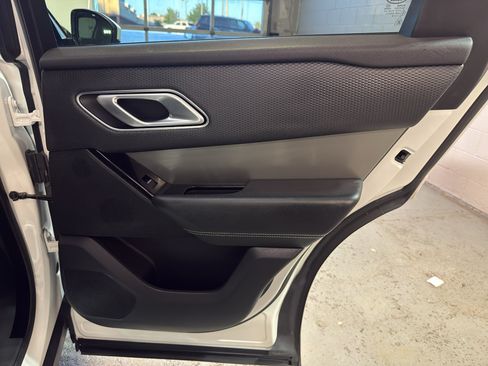 Used 2019 Land Rover Range Rover Velar S AWD/4WD image 27