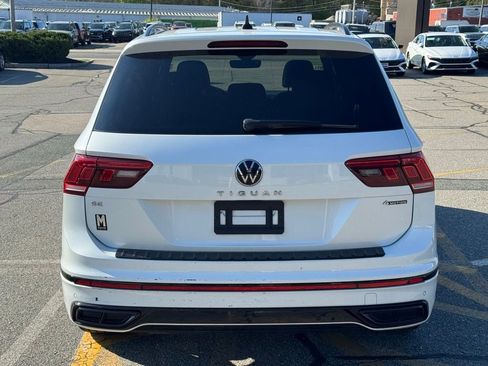 Used 2023 Volkswagen Tiguan SE R-Line AWD/4WD image 5