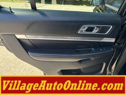 Used 2016 Ford Explorer Sport AWD/4WD image 34