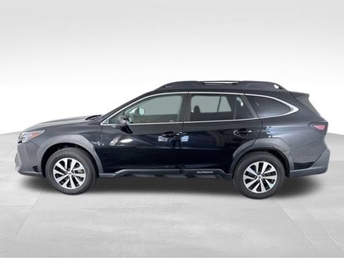 Used 2023 Subaru Outback Premium AWD/4WD image 8