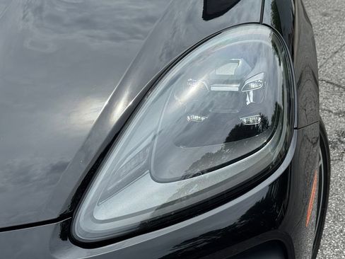Used 2023 Porsche Cayenne Platinum Edition AWD/4WD image 4