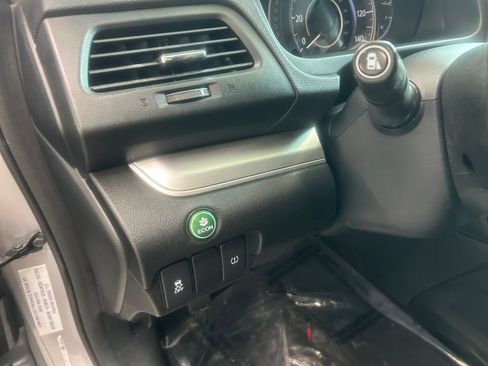 Used 2016 Honda CR-V EX image 18