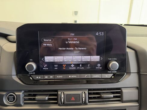 Used 2024 Nissan Pathfinder S image 17