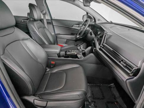 Used 2024 Kia Sportage EX FWD image 24