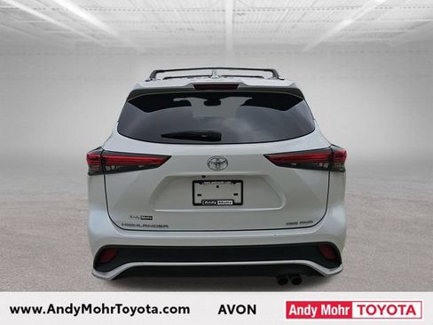 Used 2023 Toyota Highlander XSE AWD/4WD image 6