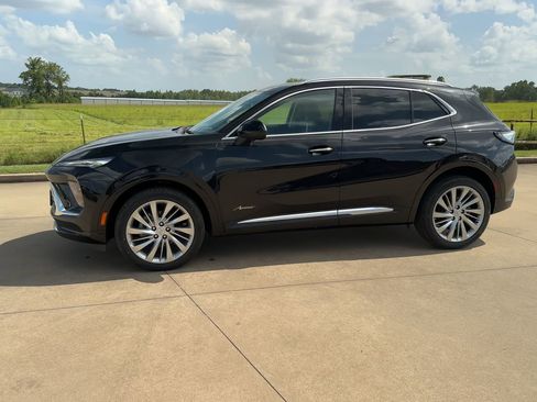 New 2025 Buick Envision Avenir image 5