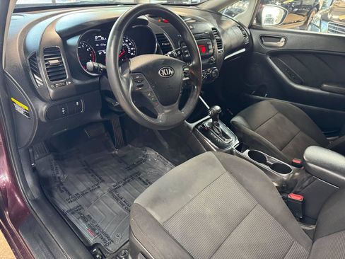 Used 2017 Kia Forte LX FWD image 15