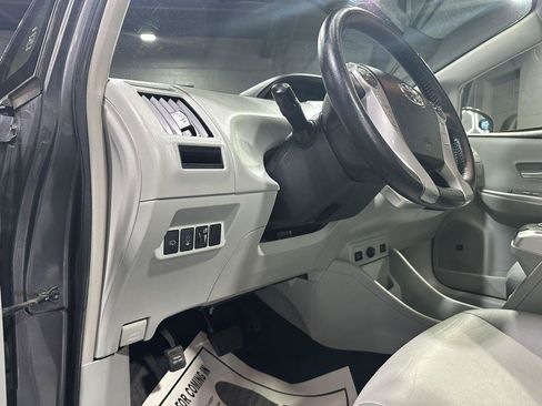 Used 2013 Toyota Prius V Five image 13